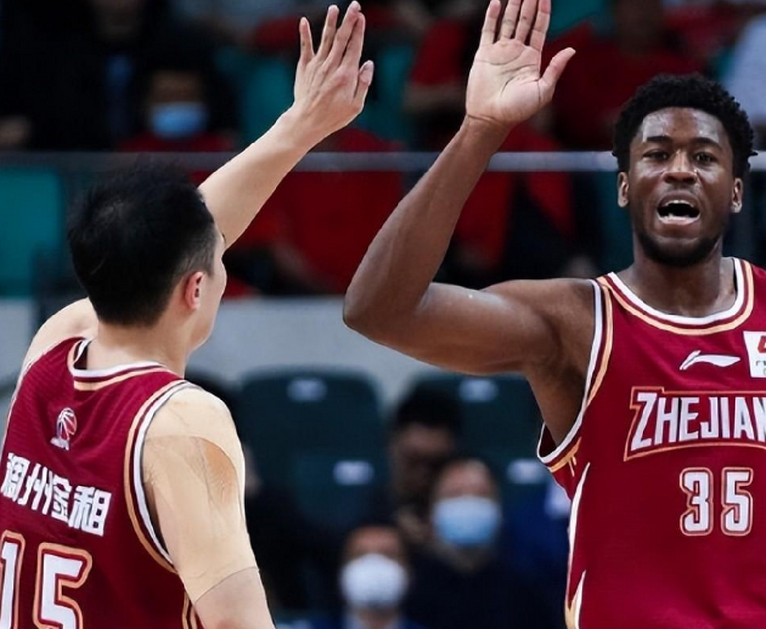 开云体育服务-包含浙江稠州发布备战花絮，集结日队长鼓劲，CBA季后赛任务艰巨，阵容厚度经受考验的词条