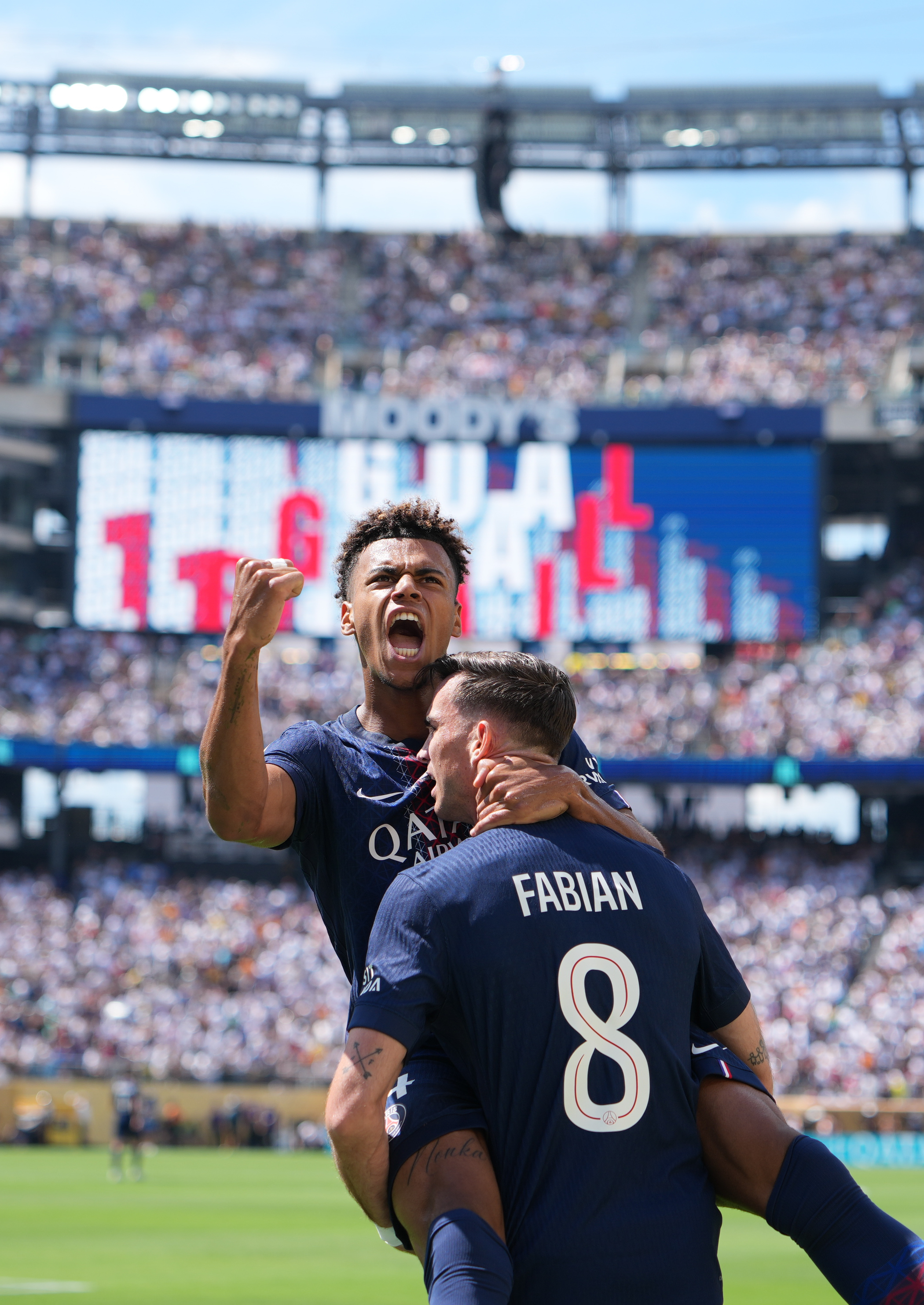 开云体育服务-关于巴黎圣日耳曼训练开放日，加时末段手感冰凉引欢呼，中超在即，纪律约束更严格的信息